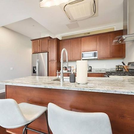 Hostwise Stays - The Washington At Chatham - Free Parking, Private Gym, Skyline Views! 匹兹堡 外观 照片