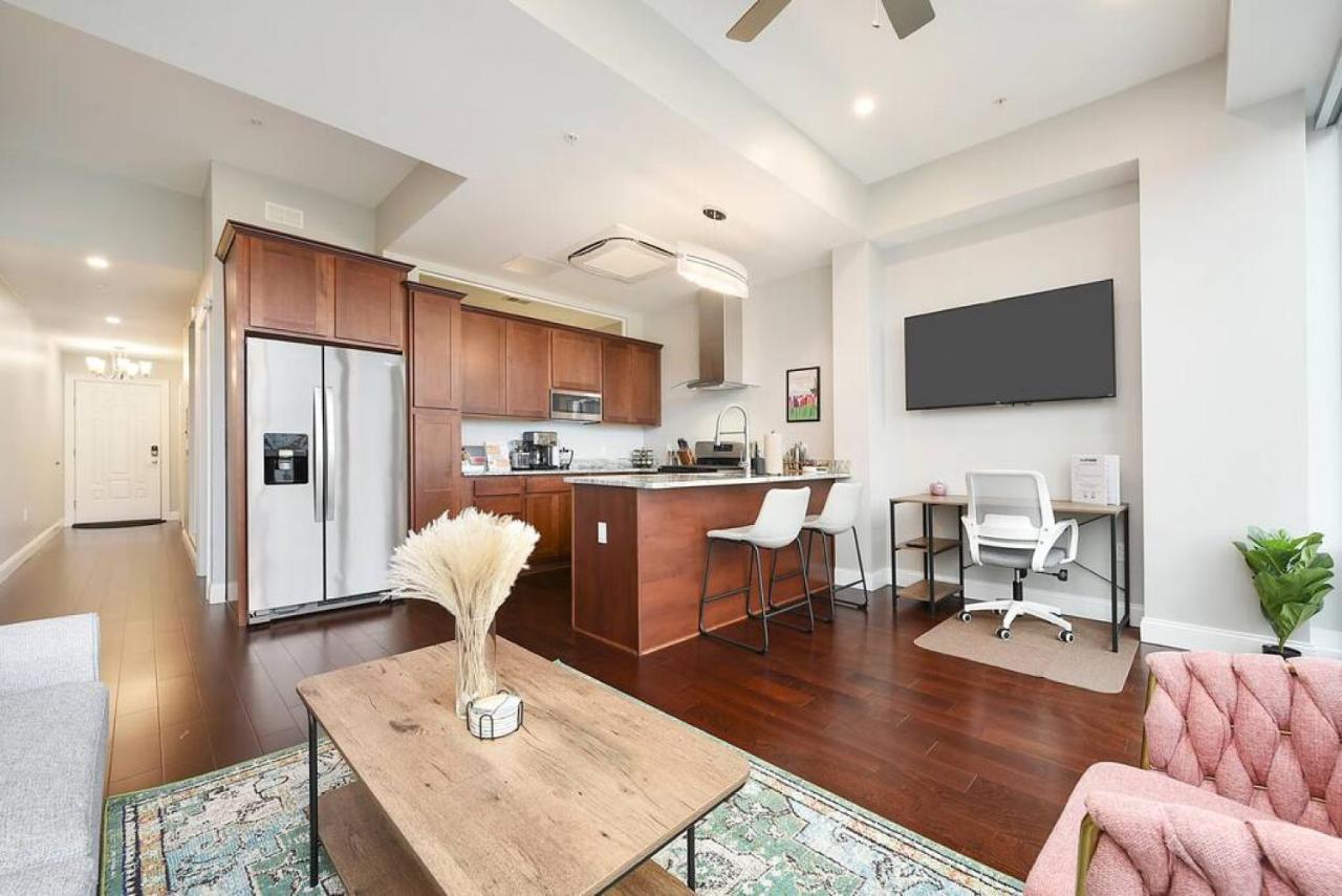 Hostwise Stays - The Washington At Chatham - Free Parking, Private Gym, Skyline Views! 匹兹堡 外观 照片
